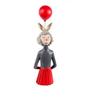 Statuette Donna avec un ballon rouge